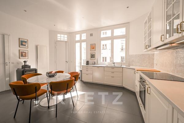 Champ-de-Mars vue Tour Eiffel