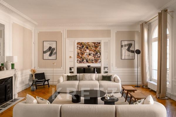 Champ-de-Mars vue Tour Eiffel