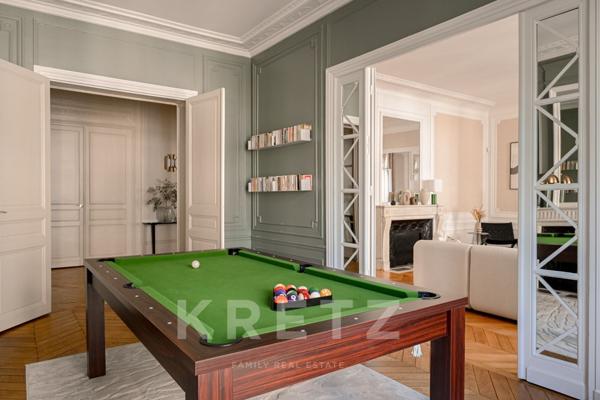 Champ-de-Mars vue Tour Eiffel