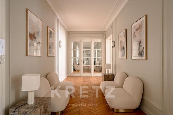 Champ-de-Mars vue Tour Eiffel