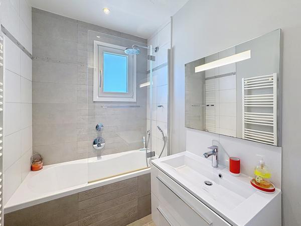 Maison à vendre  4 pièces - 90,50 m2 LA CROIX VALMER - 83