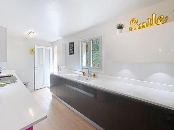 Maison à vendre  4 pièces - 90,50 m2 LA CROIX VALMER - 83