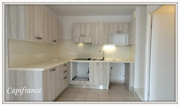 Appartement 4 chambres, terrasse, parking, VILLENAVE D'ORNON (33)