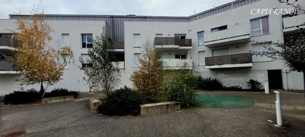 Appartement 4 chambres, terrasse, parking, VILLENAVE D'ORNON (33)