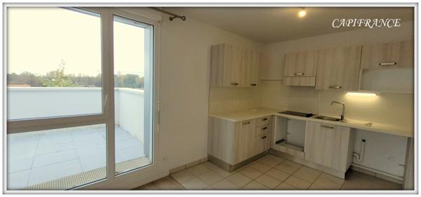 Appartement 4 chambres, terrasse, parking, VILLENAVE D'ORNON (33)