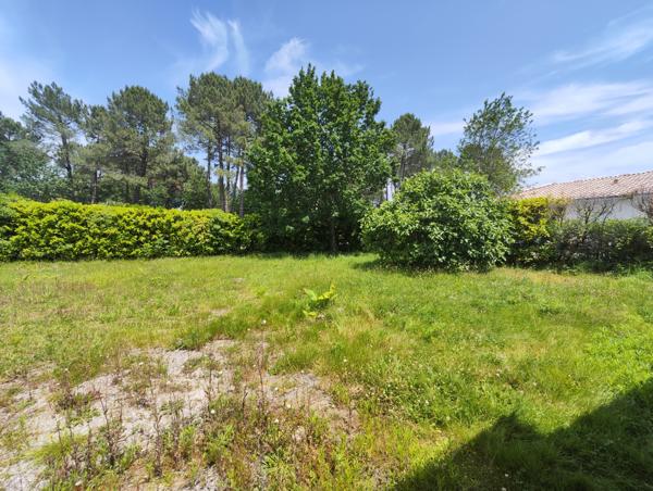 Le Porge (33680) Terrain constructible 465m²