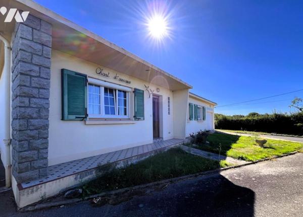 SAINT MICHEL CHEF CHEF, au calme d'un lieu-dit, maison aux beaux volumes