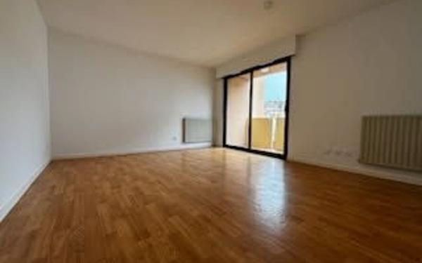 Appartement à vendre    1 pièce •  Mont-de-Marsan