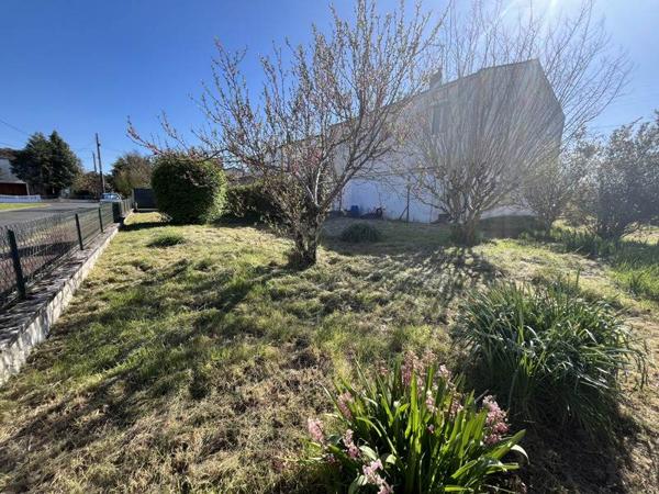 Maison à vendre |  Saint-Astier |  4 pièces | 80 m²