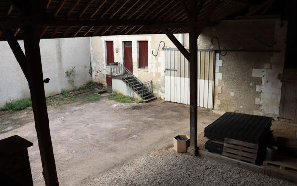 Maison à louer    4 pièces •  Gy-l'Évêque