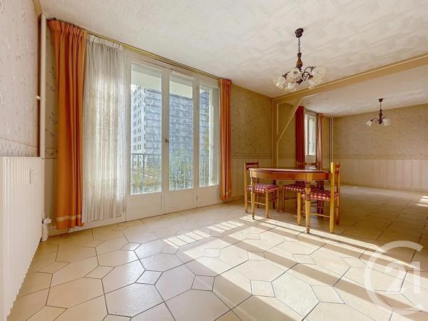 Appartement T3 à vendre  3 pièces - 83,11 m 2   COMPIEGNE  - 60