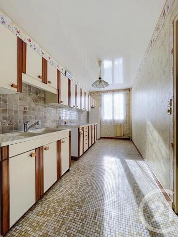 Appartement T3 à vendre  3 pièces - 83,11 m 2   COMPIEGNE  - 60