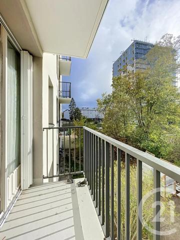 Appartement T3 à vendre  3 pièces - 83,11 m 2   COMPIEGNE  - 60