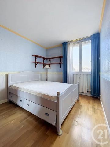 Appartement T3 à vendre  3 pièces - 83,11 m 2   COMPIEGNE  - 60