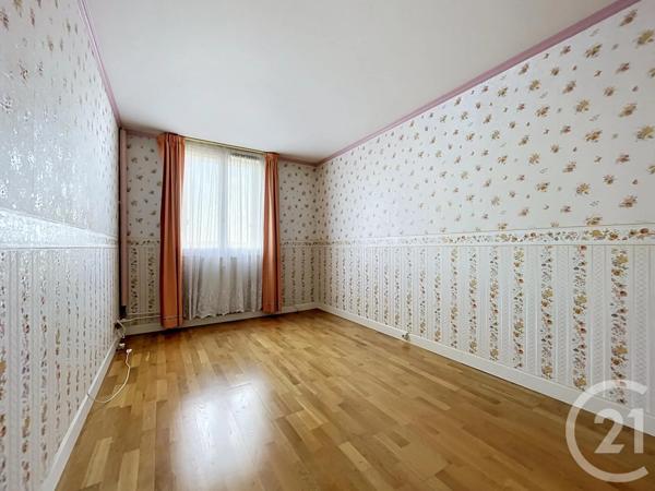 Appartement T3 à vendre  3 pièces - 83,11 m 2   COMPIEGNE  - 60