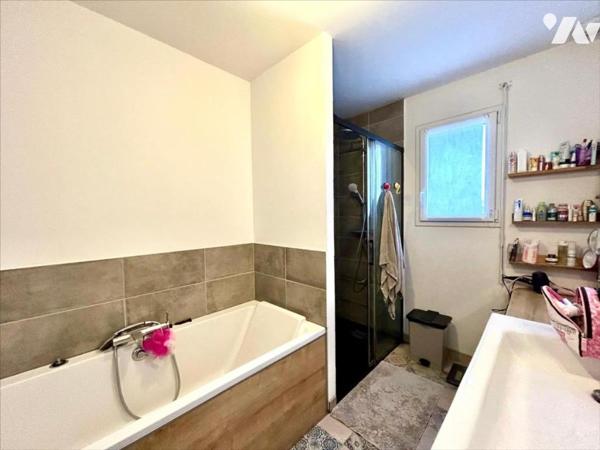 Maison de plain pied 4 chambres . DPE B