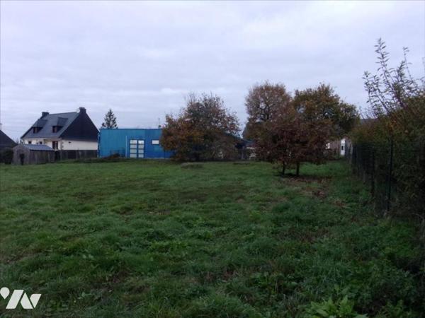 CARENTOIR CENTRE, terrain plat non-viabilisé de 425 m².