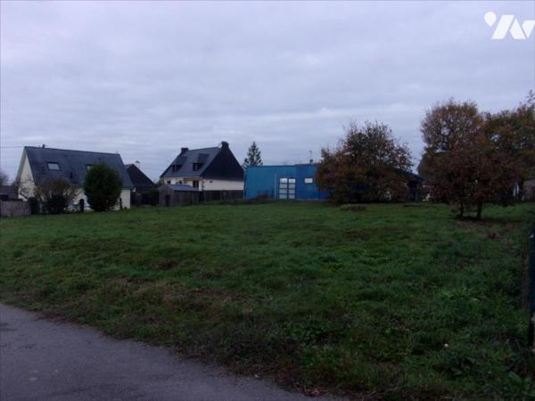 CARENTOIR CENTRE, terrain plat non-viabilisé de 425 m².