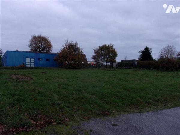 CARENTOIR CENTRE, terrain plat non-viabilisé de 425 m².