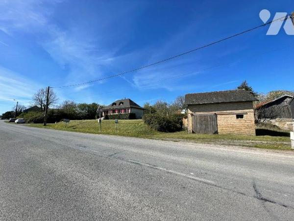 MAISON AVEC CONFORT DU PLAIN-PIED SUR SOUS-SOL COMPLET
TERRAIN D'ENVIRON 7 000 m²
A VENDRE A ...