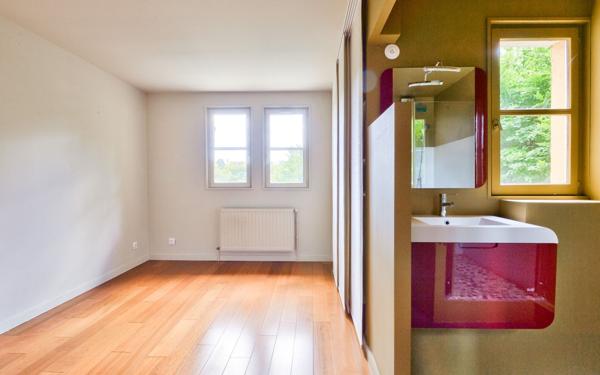 Maison à vendre    5 pièces • 130,82 m2 Écully