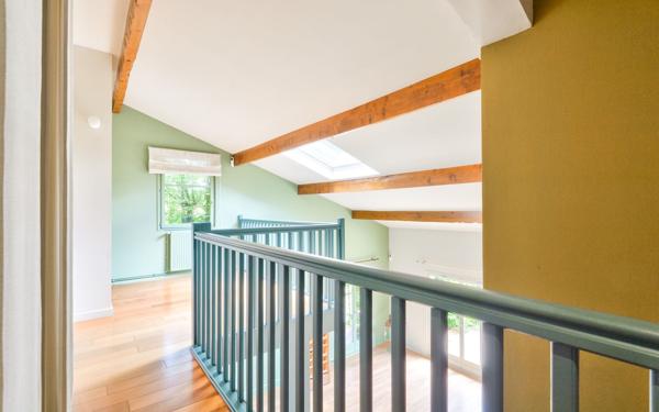 Maison à vendre    5 pièces • 130,82 m2 Écully