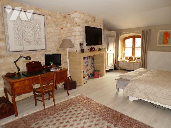 Ensemble immobilier à usage mixte et Fonds de Commerce :
Restaurant,  gîte, Tabac et FDJ