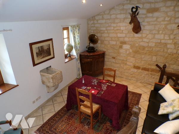 Ensemble immobilier à usage mixte et Fonds de Commerce :
Restaurant,  gîte, Tabac et FDJ