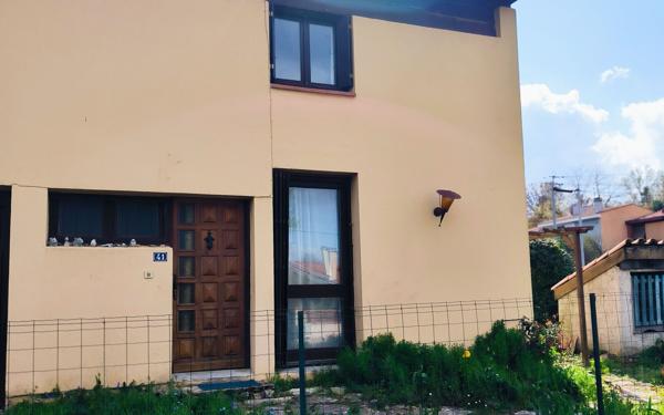 Maison à vendre    5 pièces •  Montrabé