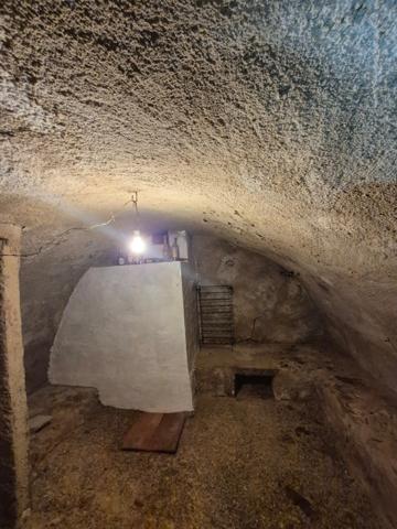 Appartement T2 avec bureau, débarras et cave- BARGEMON (83)