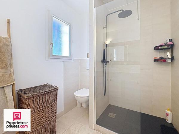 VILLA T5 AVEC PISCINE ET GARAGES