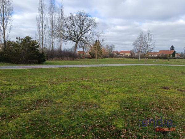 TERRAIN CONSTRUCTIBLE A SAINT-ANGEL