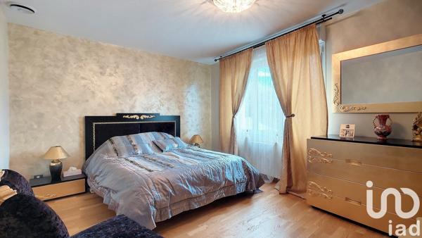 Domaine 11 pièces de 345 m² à Autun (71400)