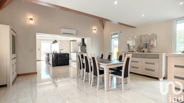 Domaine 11 pièces de 345 m² à Autun (71400)