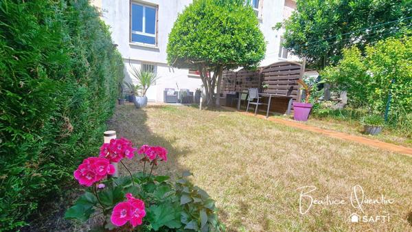 Maison de ville lumineuse avec jardin et garage