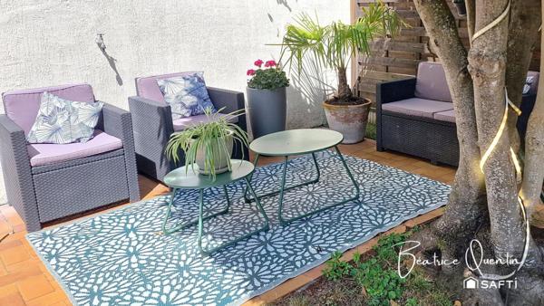 Maison de ville lumineuse avec jardin et garage