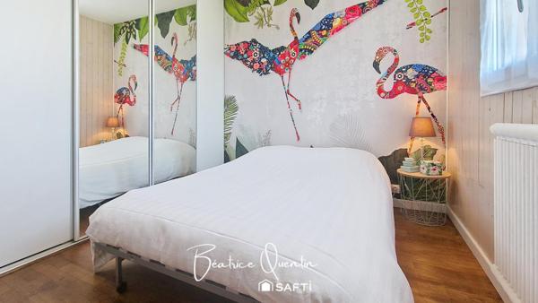 Maison de ville lumineuse avec jardin et garage