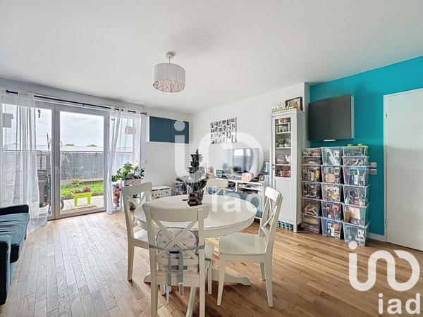 Apartment for sale 3 rooms 60 m² Villecresnes