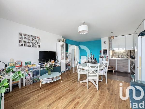 Apartment for sale 3 rooms 60 m² Villecresnes