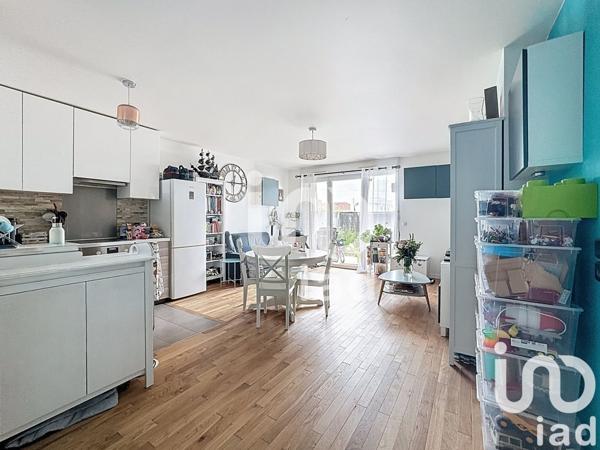 Apartment for sale 3 rooms 60 m² Villecresnes