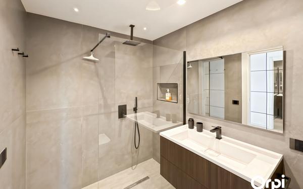 Appartement à vendre    3 pièces • 71,92 m2 Cogolin