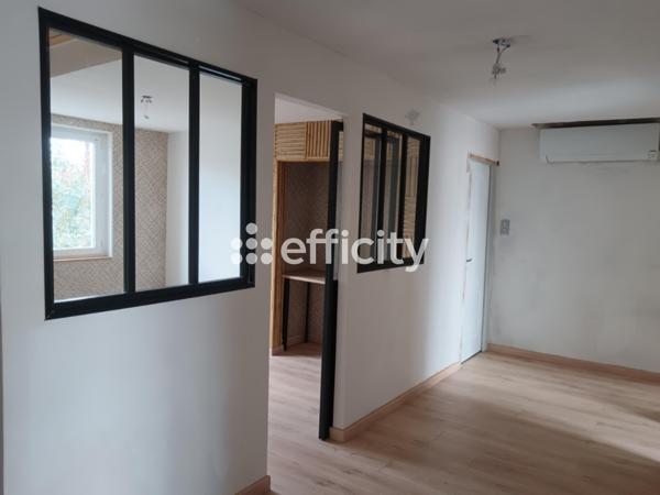 Maison
         6 pièces
        - 140 m² 235 000 € *