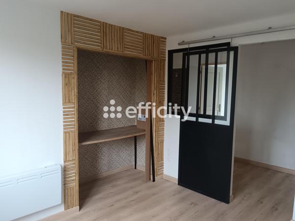 Maison
         6 pièces
        - 140 m² 235 000 € *