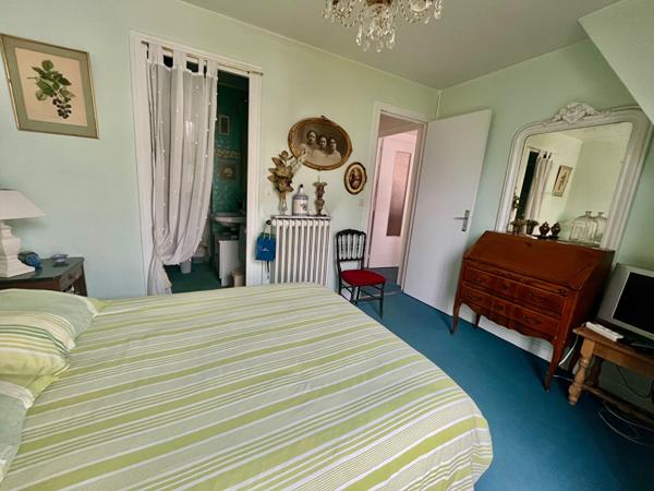 Appartement avec chambre séparée(type 2) en dernier étage place graslin.,  
Nantes 44000