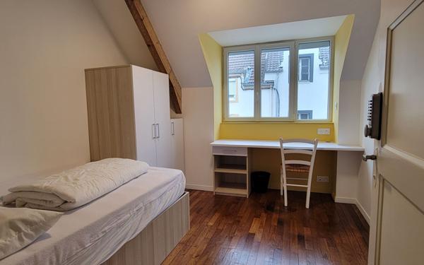 Appartement à louer    2 pièces • 9,80 m2 Le Creusot