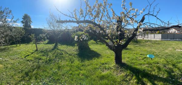 Terrain plat Miribel - Proche commodités