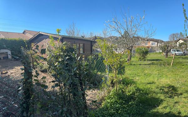 Terrain plat Miribel - Proche commodités