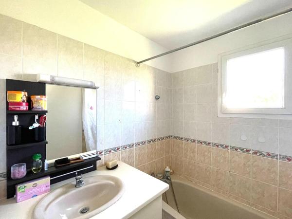 Super affaire : grands volumes, jardin privatif et trés bon rapport QP 149 500 €