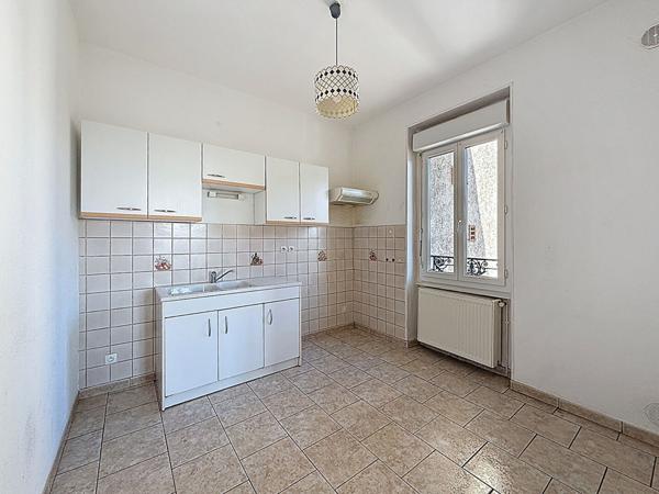 Appartement Meximieux 3 pièce(s) 80 m2, jardin et garage, proche commodités;