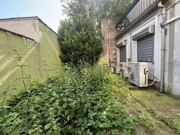IMMEUBLE COMMERCE + 2 APPARTEMENTS